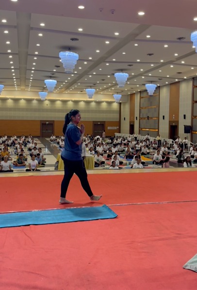 Avyukta Circle · a large in-person session