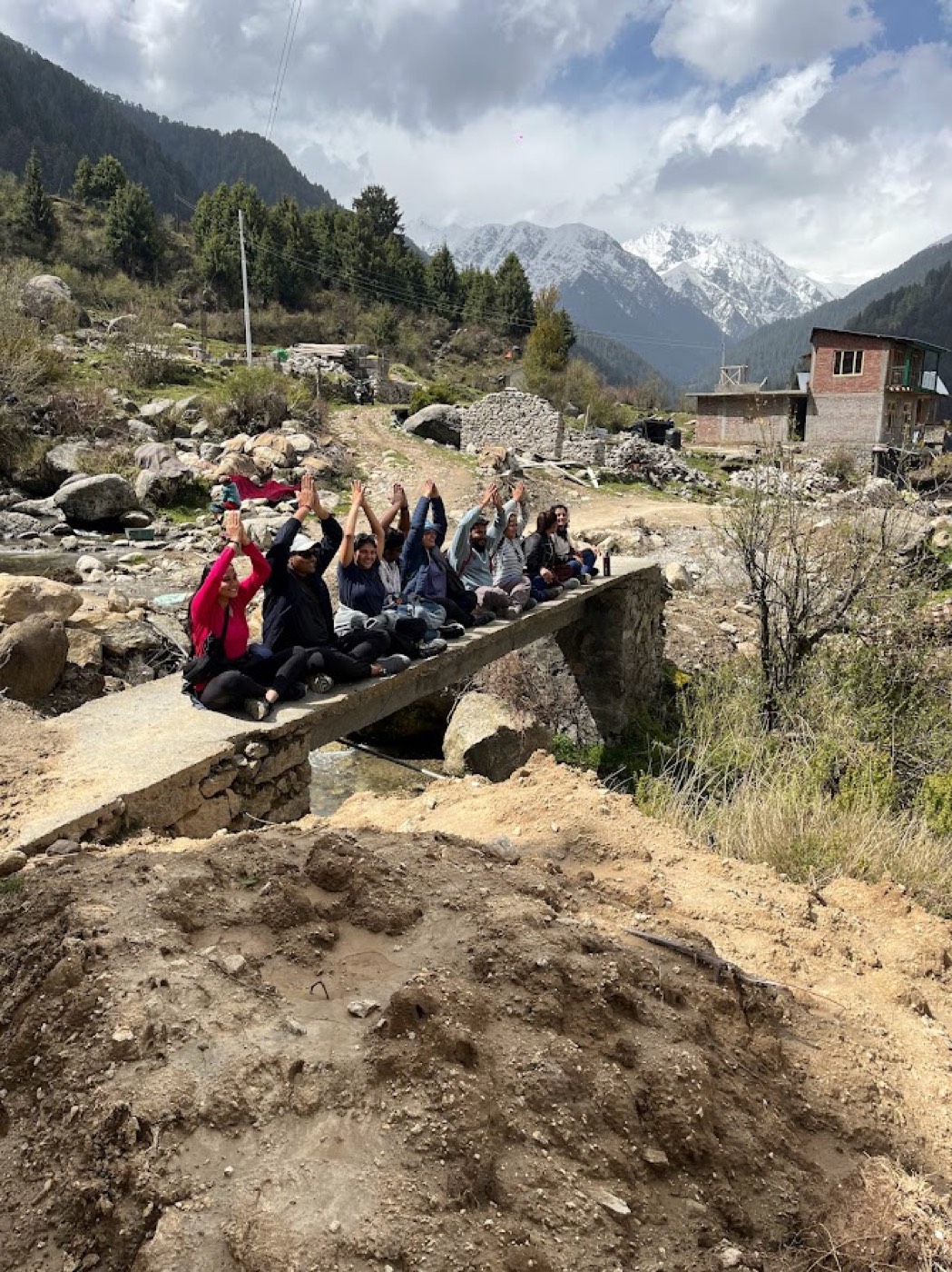 A moment from an Avyukta Circle retreat