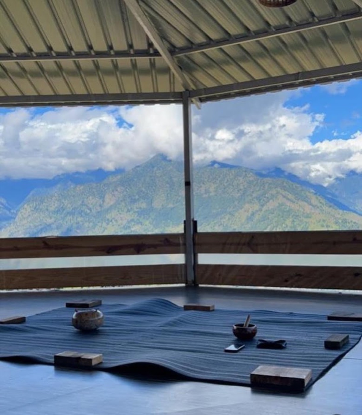 A moment from an Avyukta Circle retreat
