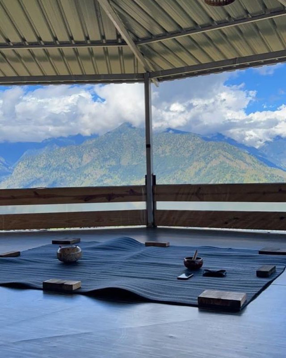 A moment from an Avyukta Circle retreat